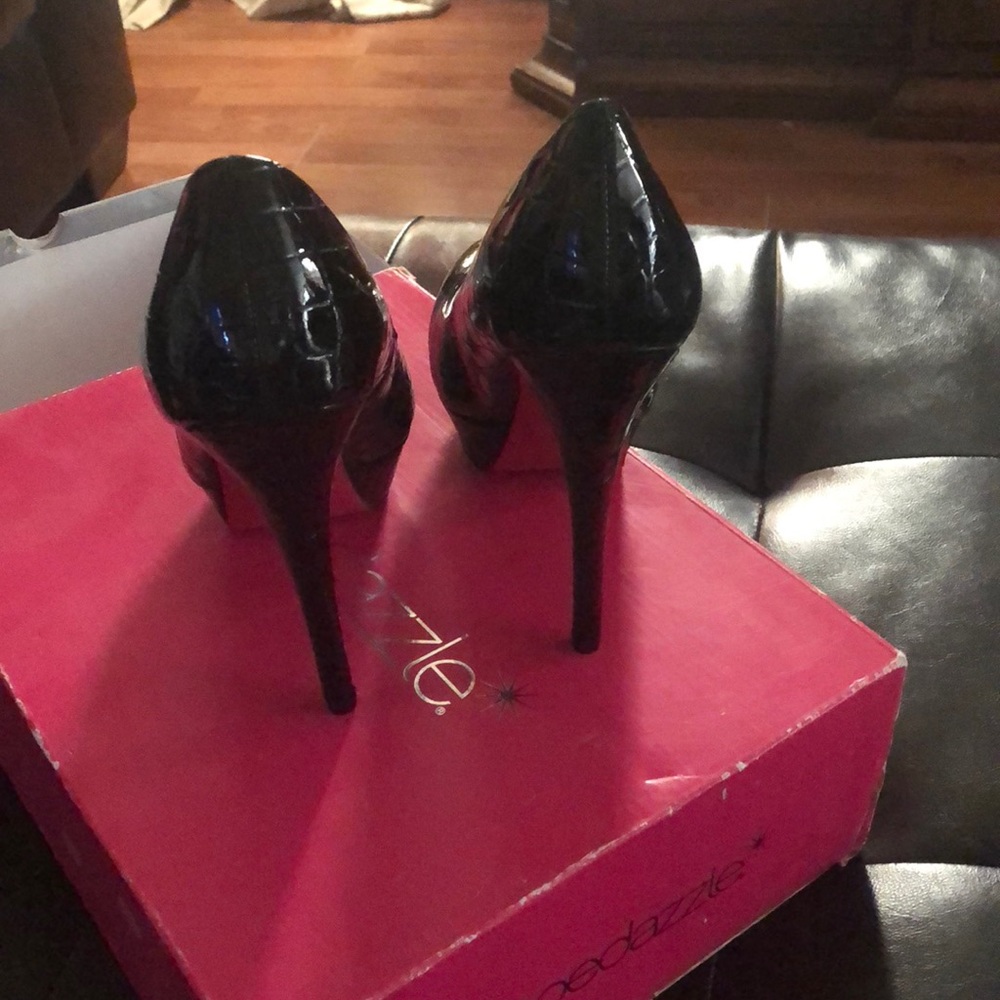 High heels - Picture 3 of 3